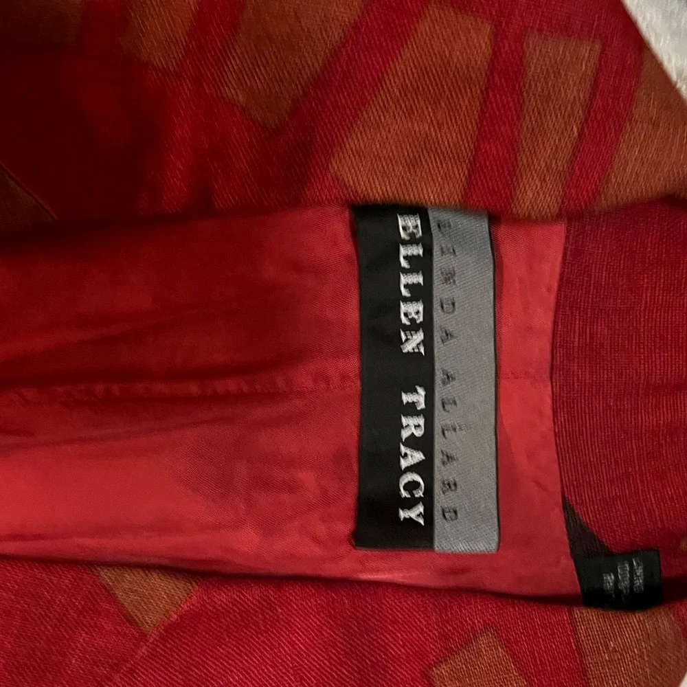 Ellen Tracy Red Patterned Jacket - Picture 3 of 7